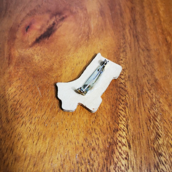 Wooden Scotty Dog Pin Brooch Black with Check Pattern Bandana - Picture 4 of 14